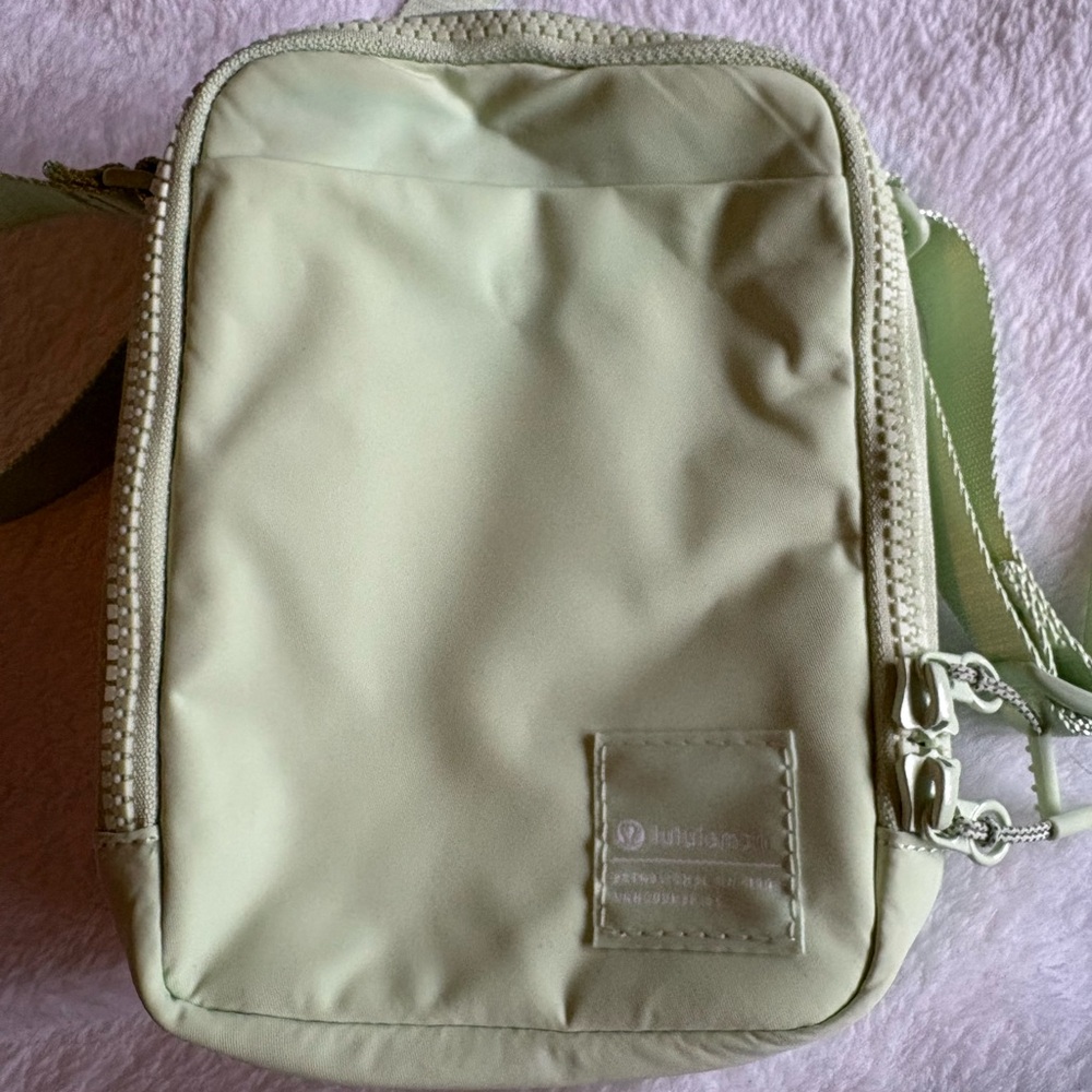 Green purse